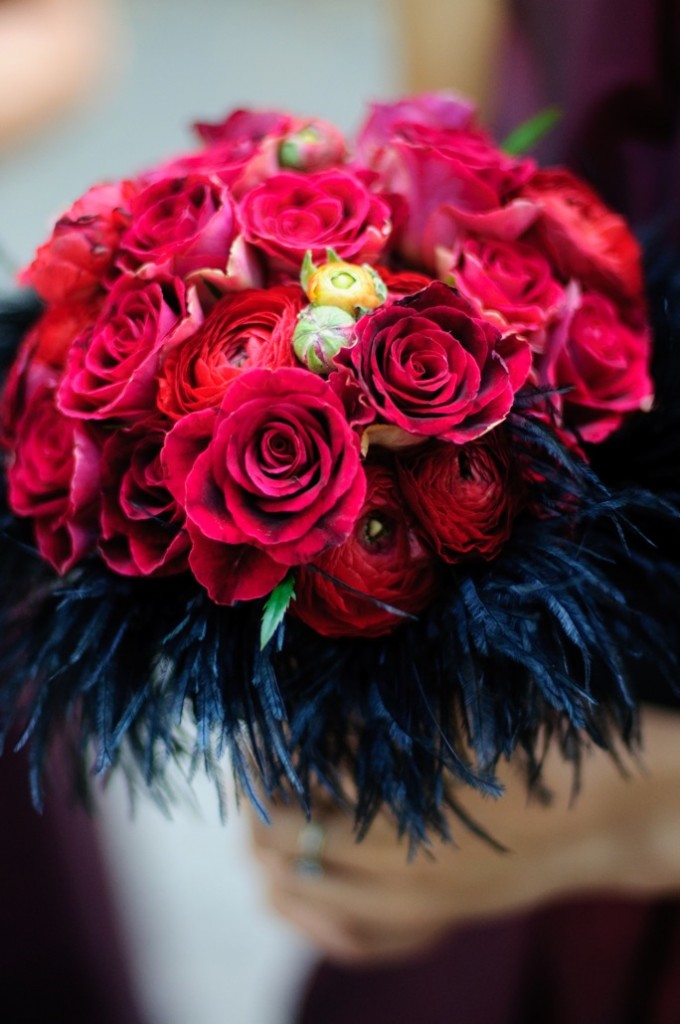 Blue feathers with red roses wedding bouquet Blue feathers with red 680x1024 Fun Feathers for Your Wedding