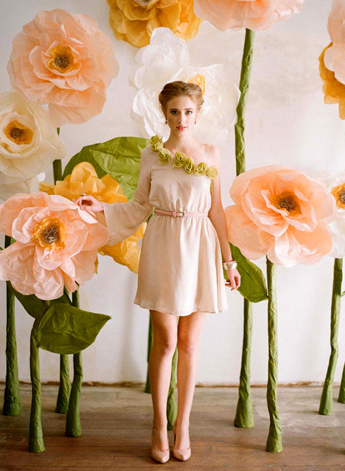 Giant Paper Posies ruche flower diy intro Flower Friday: GIANT Paper Flowers