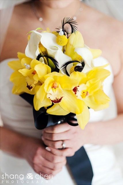 Yellow-wedding-bouquet Yellow wedding bouquet Sunshine in Your Hands: Sunny Yellow Wedding Bouquets