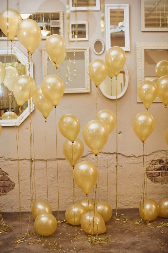 Champagne bubble balloons 5 Fun Ways to Use Balloons at Your Wedding
