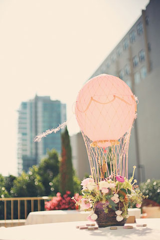 hot air balloons centerpiece 5 Fun Ways to Use Balloons at Your Wedding
